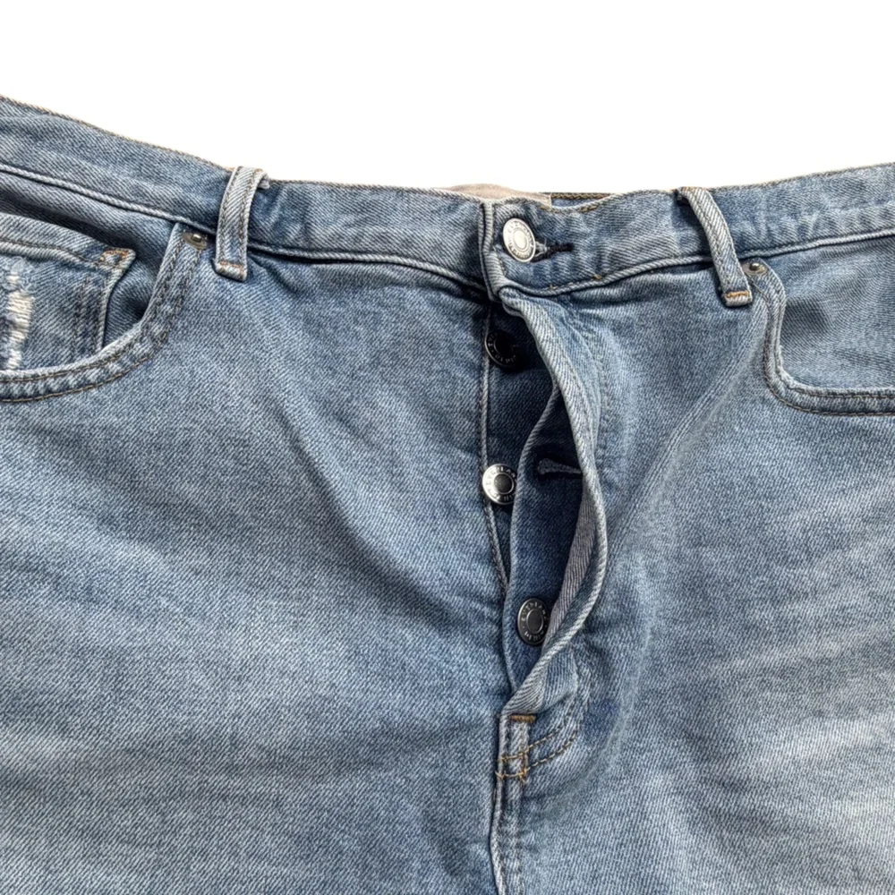 Everlane The Cheeky Short Denim Distressed